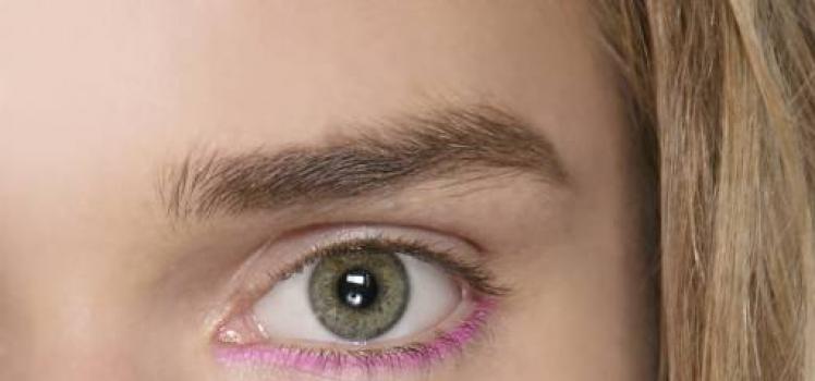 Як правильно робити макіяж власницям зелених очей: лайфхакі